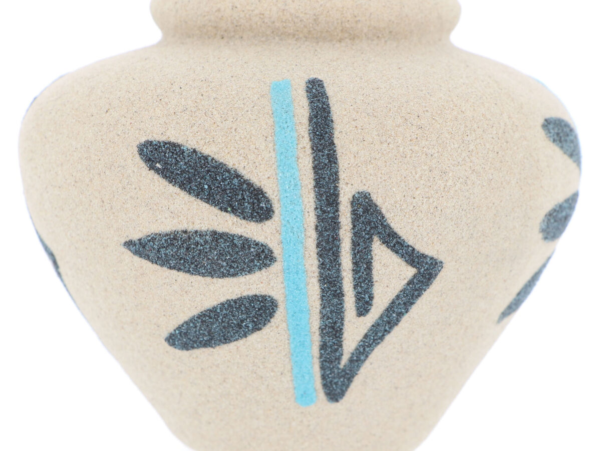 Native American Navajo Pottery